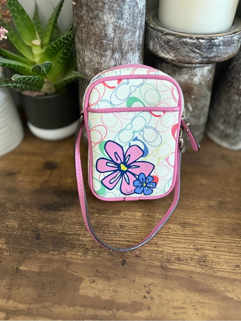 Coach Floral Print Pink Trim digital camera Pouch - Picture 1 of 6